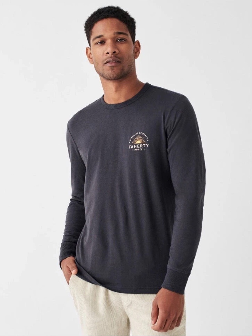 Faherty Brand Vintage-Inspired Long Sleeve Graphic Tee – Gray